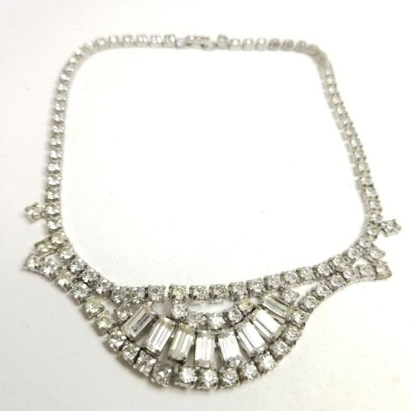 Vintage Kramer Rhinestone Collar Necklace, Silver Tone Sparkle, Estate - Picture 3 of 9